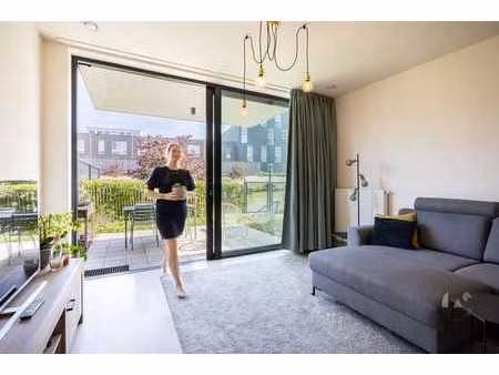 appartement au r-d-ch avec jardin & parking à groen zuid