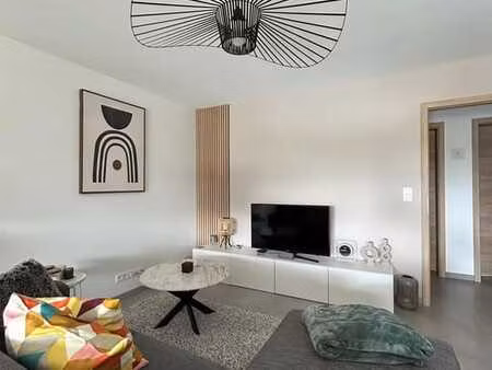 bel appartement lumineux (80m²) 2 chambres cadre verdoyant
