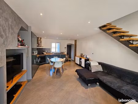 maison de ville 85m2 avec garage et cour
