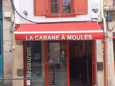 restaurant bar