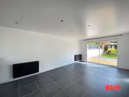 a louer - chevaigne - maison 3 chambres 80m² environ