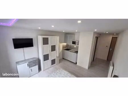 studio 1 pièce 23 m²