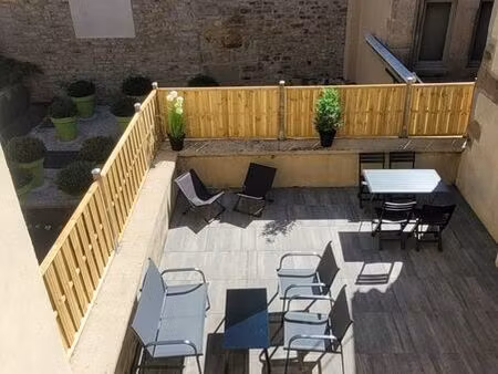 loft 3 chambres avec grande terrasse entièrement rénové centre ville de saint-etienne