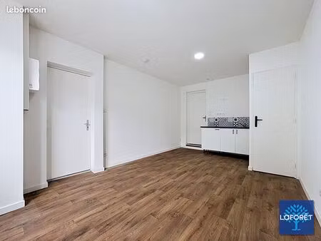 immeuble 11 pièces 180 m²