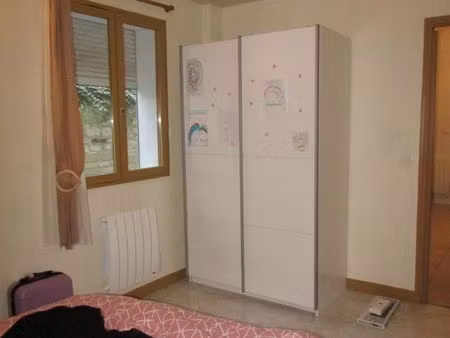 f2 rez de chaussée proche utc