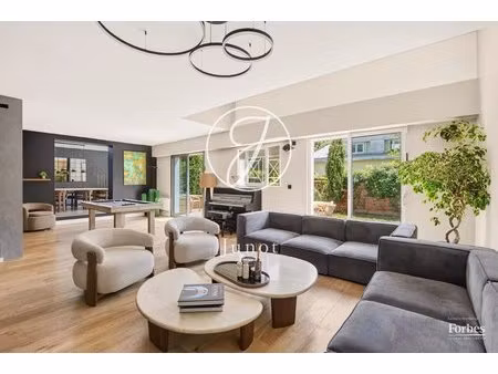 saint-cloud - pasteur - maison de 275m² - 5 chambres - terrain 416m²
