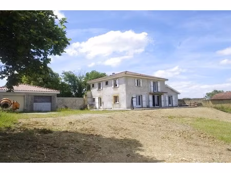 peyrusse vieille, secteur vallonné, belle propriété de 227 m² avec vue panoramique et envi