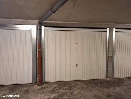 parking - box fermé quartier chartreux