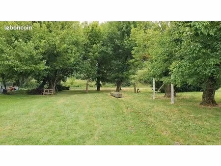 terrain 650 m² montussan