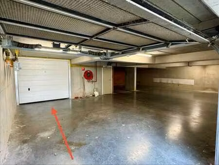 garage fermé à la panne – proche de la mer