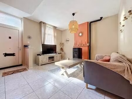 maison en bon état deux chambres et jardin
