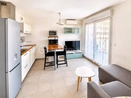 toulon - aux portes du mourillon - t1 33 m² dernier etage avec terrasse + box
