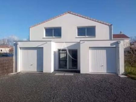 location maison à challans (85300) : à louer / 76m² challans