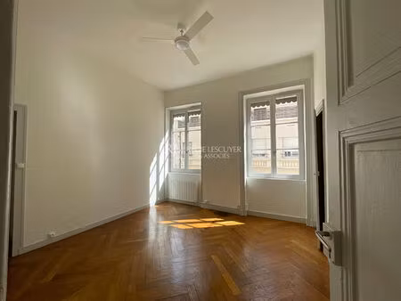 t2 - 2 cours gambetta 69007 lyon