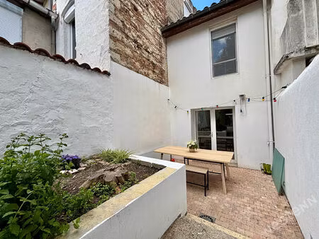 secteur victor hugo - maison de ville meublée avec 3 chambres, dépendance avec buanderie e