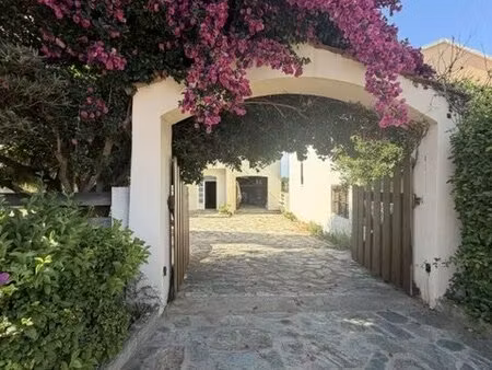 villa familiale de 203 m² avec 2 logements sur 890 m² de terrain borgo