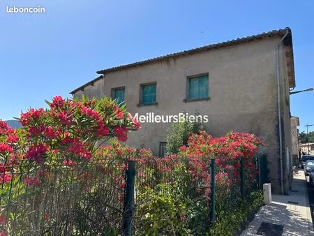 immeuble 9 pièces 204 m²