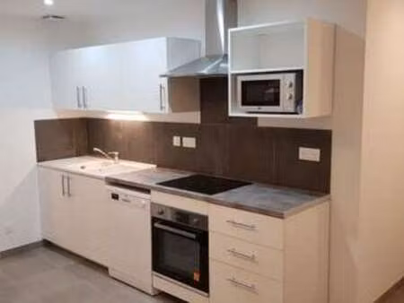 location appartement 3 pièces meublé à bédarrides (84370) : à louer 3 pièces meublé / 75m²