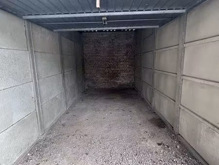 garage à louer 13m2