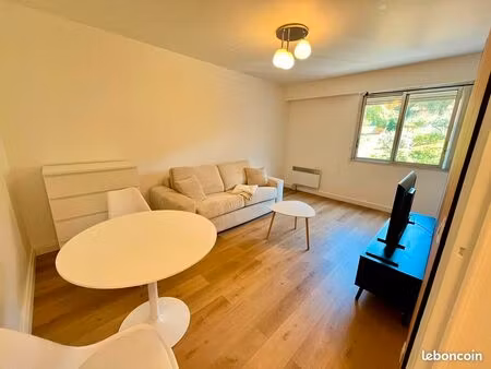 studio 27m² à louer avec piscine
