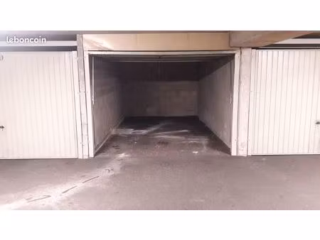 box 15 m2 centre ville sécurisé