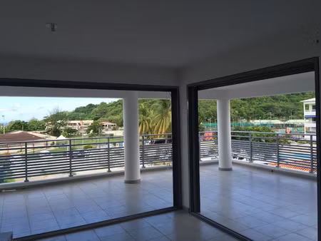 location appartement 3 pièces 78m² schoelcher 97233
