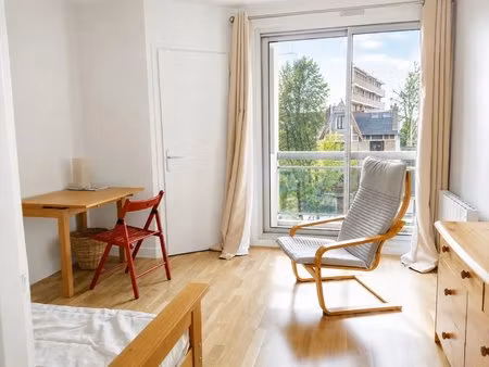 vanves - lycee michelet- studio meuble avec loggia