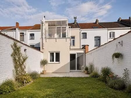 jolie maison au centre d'uccle