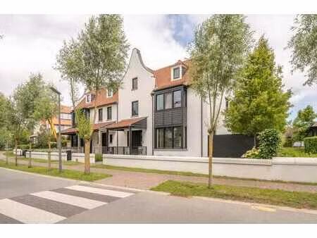 maison jumelée de luxe dans le quartier très prisé de dui...
