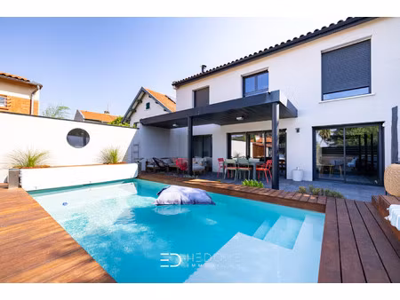 maison de luxe à vendre dans le quartier côte pavée-l hers-la terrasse