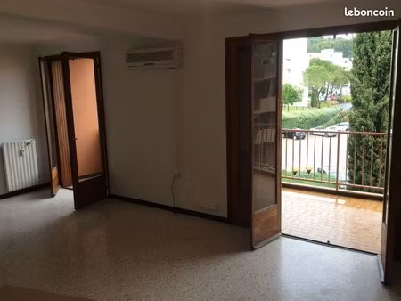 location t3 81m2 draguignan