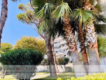 cannes – 3 pièces traversant entièrement rénové, proche mer et commerces