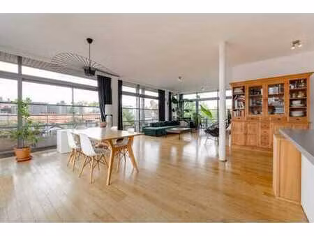 quartier edith cavell - penthouse avec terrasses et parking