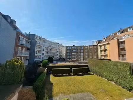 charmant pied-à-terre clé en main, situé à l'arrière calme d