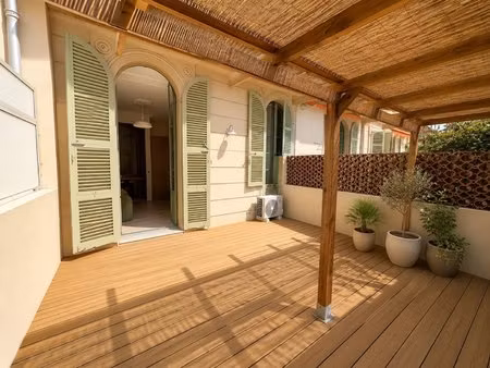 carré d’or – emplacement premium – studio rénové avec terrasse plein sud de 30 m²