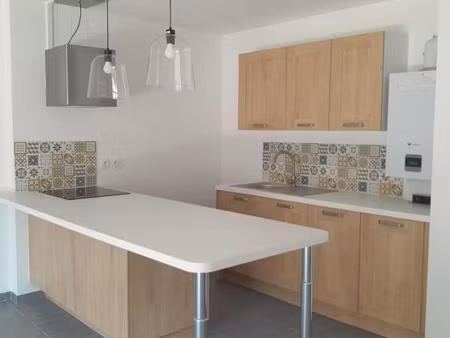 t3 centre ville dans immeuble recent