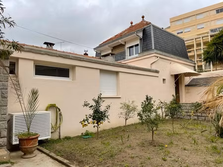 appartement t3 avec terrasse et garage, béziers centre
