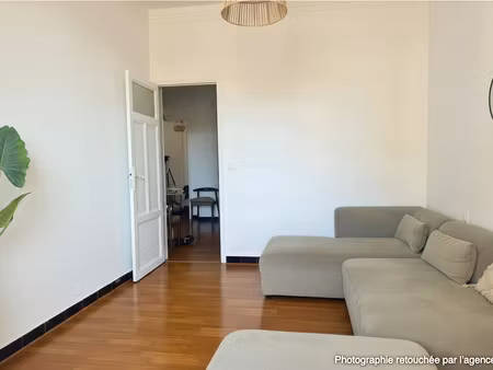 a louer un appartement de t3 meublé -ventre longchamp et saint charles