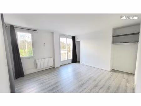 ? à louer – superbe t2 meublé de 41 m² avec terrasse de 23 m², box et cave – évry