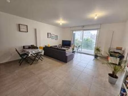 location appartement 3 pièces à brest (29200) : à louer 3 pièces / 74m² brest