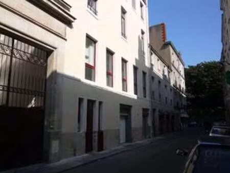 location appartement 2 pièces à nantes (44000) : à louer 2 pièces / 43m² nantes