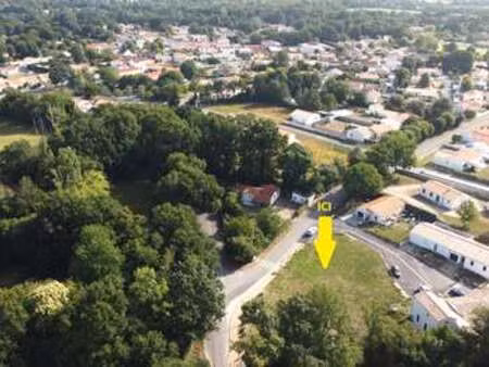 vente terrain à saint-maixent-sur-vie (85220) : à vendre / saint-maixent-sur-vie