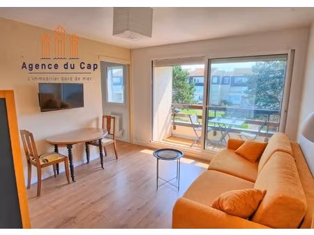 courseulles sur mer - appartement f2 avec balcon + parking