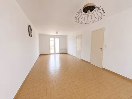 maison 3 chambres, avec garage et jardin, proche tramway, éc