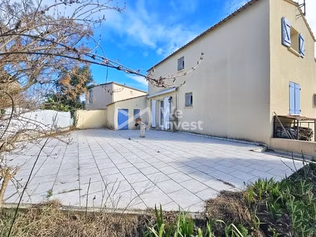 villa t4 au centre du village