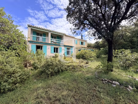 villa familiale avec vue exceptionnelle à venasque