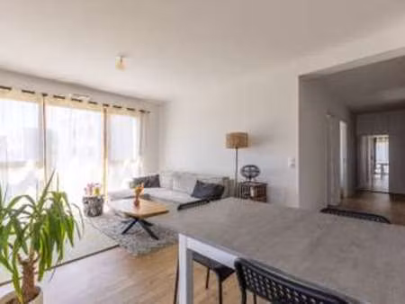 vente appartement 3 pièces à saint-jacques-de-la-lande (35136) : à vendre 3 pièces / 65m² 