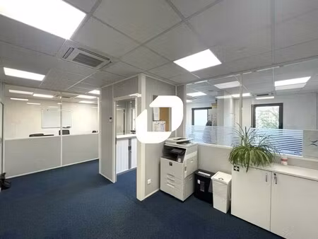 location bureaux 134 m²