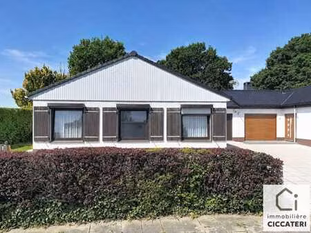 bungalow 3 façades · bois de l'abbaye · jardin + garage