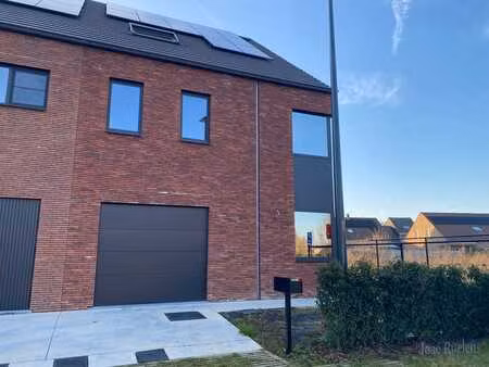 nieuwbouw woning, verkoop onder 21% btw, met 6 slaapkamer...